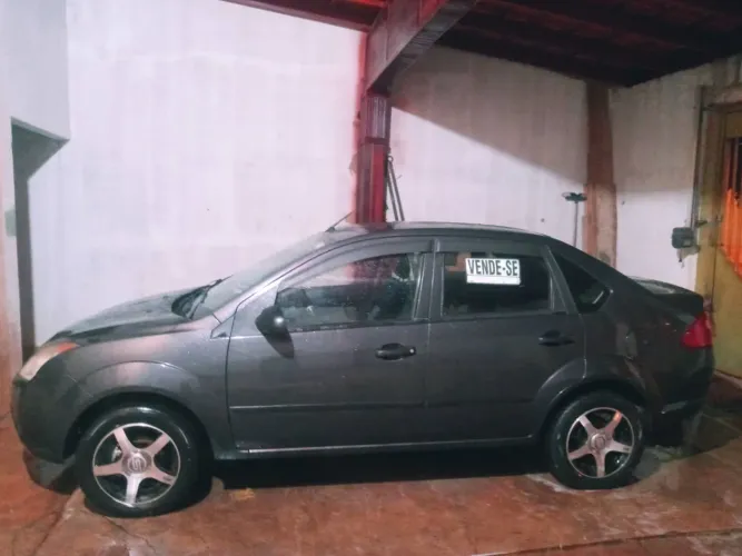 Ford Fiesta Sedan 1.0 8V Flex 4P 2008