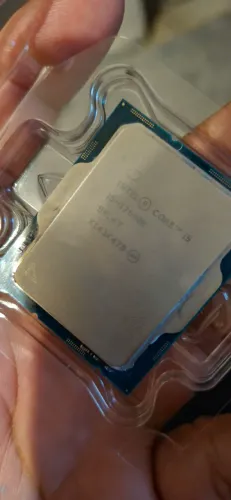 Intel core i5 12600k + water coler 120 Mm + pecas