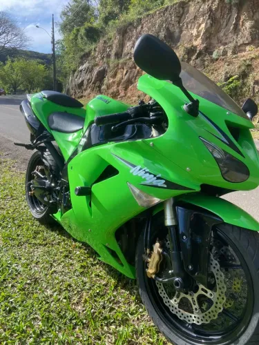 RELÍQUIA: KAWASAKI NINJA ZX-10R