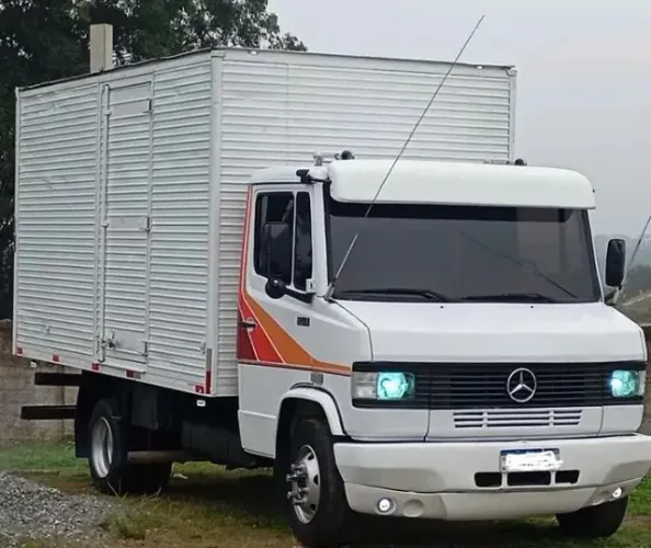 Vendo Caminhão Mercedes 709 