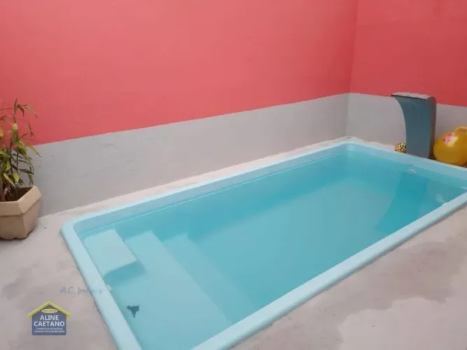 Casa Térrea com 2 dorms e Piscina em Vila Mirim - Praia Grande