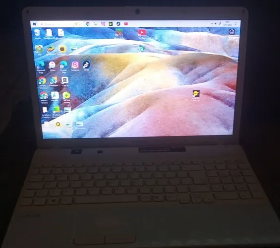 Notebook da Sony Windows 10 e o teclado não funciona mais leva um outro de brinde