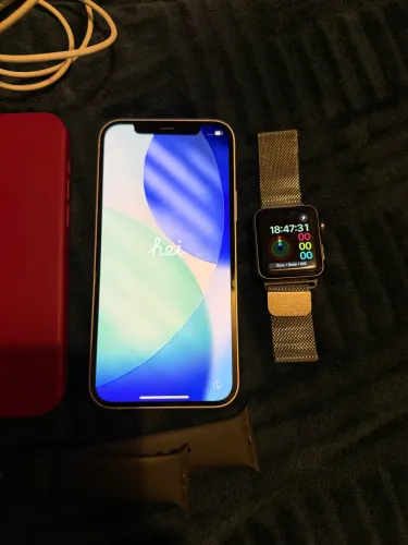Kit Apple - iPhone 12 128 GB + Apple Watch Series 3