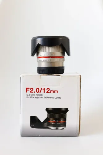 Lente Rokinon/Samyang 12mm F2.0 para Fujifilm XF, x-t2, x-t3, x-t4, x-T20, x-e3, x-e2