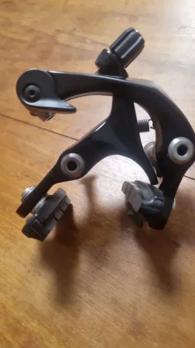 Freio traseiro Shimano 105 