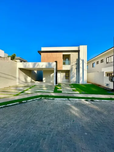 Casa Duplex em Condomínio no Eusébio com 4 Suítes