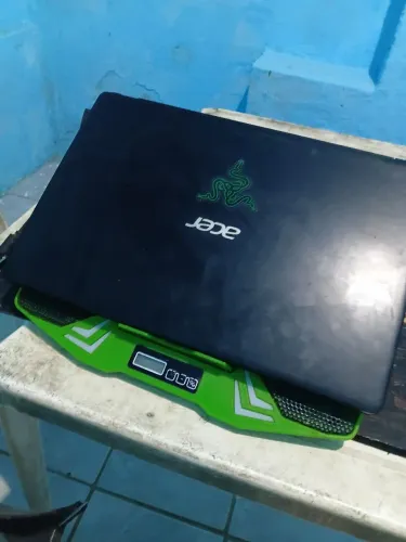 Notebook acer intermediário para quem busca algo que rode jogos e barato