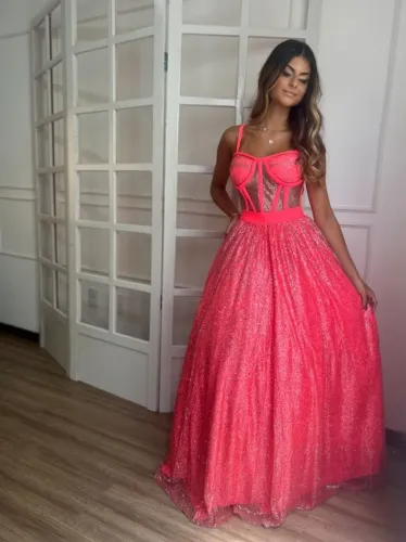 Vestido Debutante rosa neon