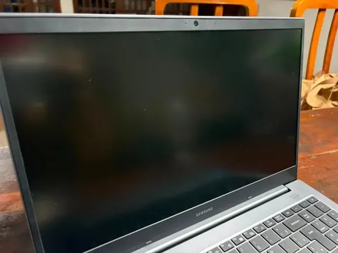 Notebook Samsung Book Intel Core i5-1135G7 - 8gb - 512 SSD- W10- FHD - 15,6"- cinza chumbo