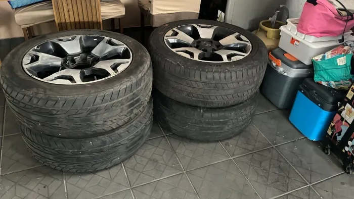 Pneus e rodas