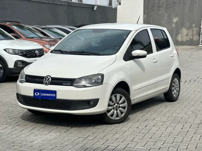 Volkswagen Fox Bluemotion 1.0 MI Total Flex 12V 5P 2014