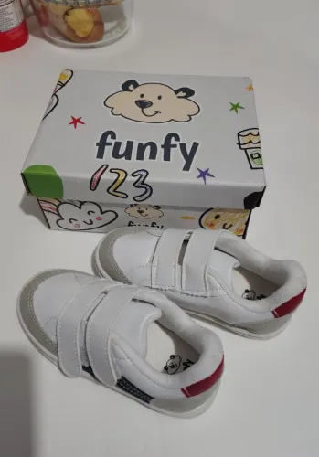 Tênis menino n°27 (18 cm - 4 a 5 anos) NOVO NA CAIXA