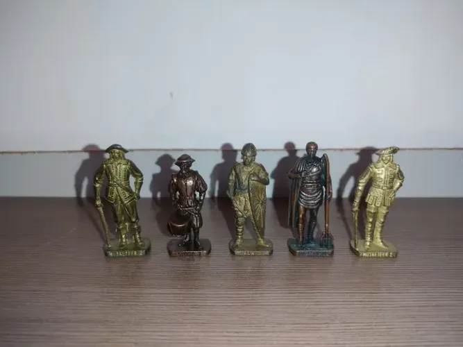 Soldados de chumbo - brinde Kinder Ovo anos 90