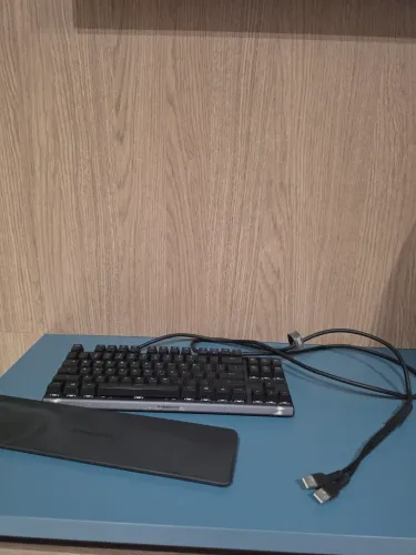 Teclado Mecânico Apex Pro TKL