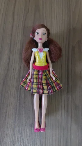 Boneca bela, (bela e a fera)