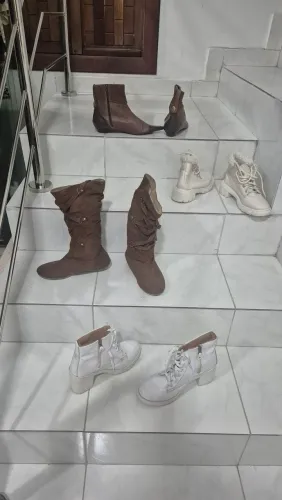 Botas