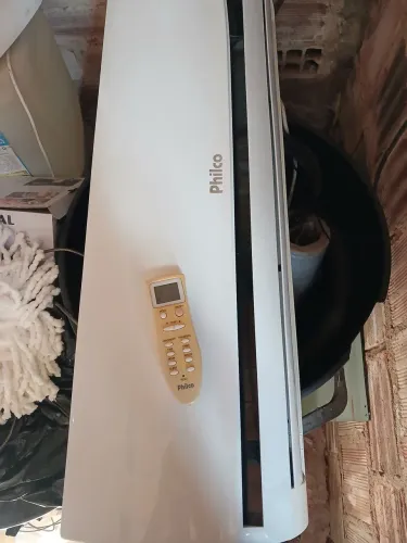 Vendo esa condensadora pilco de ar condicionado com carregador toda com pet