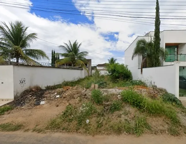 VENDE-SE LOTE 360m² - Belvedere - Cel. Fabriciano