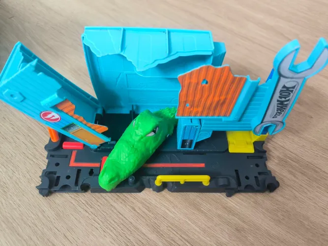 Pista Hot Wheels City - ataque do Jacaré 
