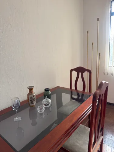 Mesa madeira maciça 4 cadeiras