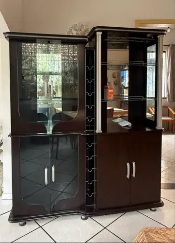 Cristaleira + armário 