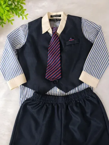 Conjunto social infantil azul marinho tamanho 6.