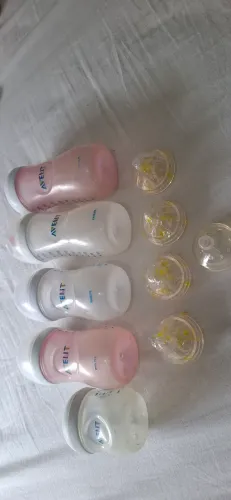 5 mamadeiras Avent + Bico Novo