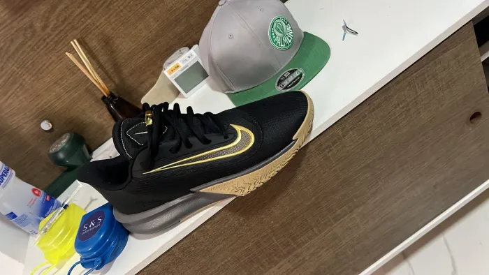 Tenis semi novo