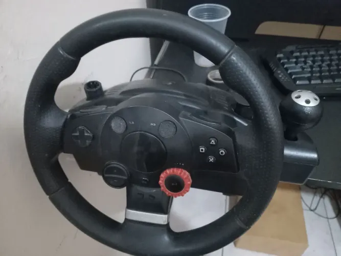 Volante logitech driving force gt