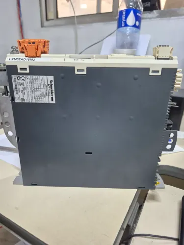 Servo Drive Lexium 32 LXM32AD18M2 da Schneider Electric
