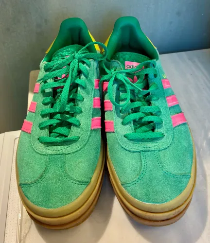 Tênis adidas gazelle