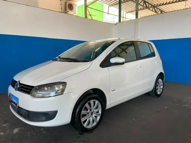 Volkswagen Fox 1.0 MI Total Flex 8V 5P 2013
