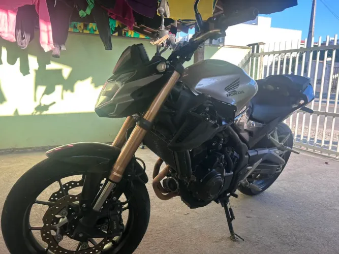 VENDO OU TROCO - CB 500F 2023