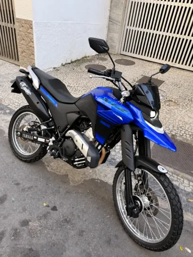Yamaha XTZ 250 2025/2025 com apenas 4.600 km