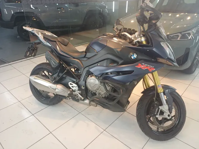 BMW S1000XR