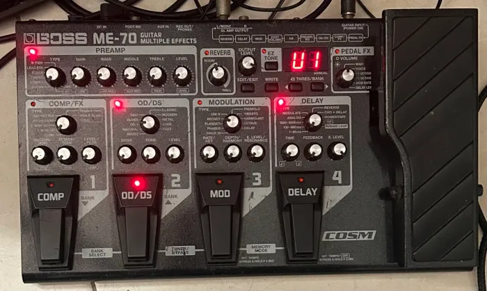 ? BOSS ME-70 - PEDALEIRA MULTI EFEITOS PARA GUITARRA ?