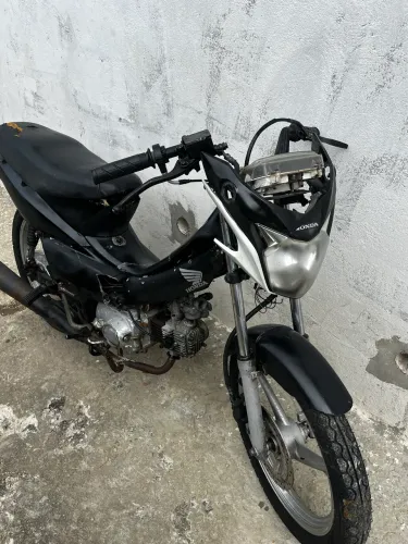 Jonny Hype 50 documento em mãos 