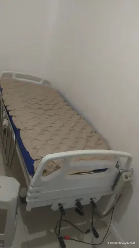 Cama Hospitalar - 3 Manivelas