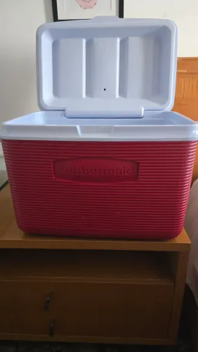 Conservadora (caixa térmica) rubbermaid nova