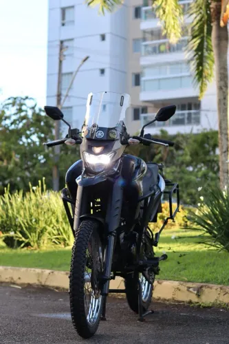 Lander 250, Impecável com Diversos Acessórios