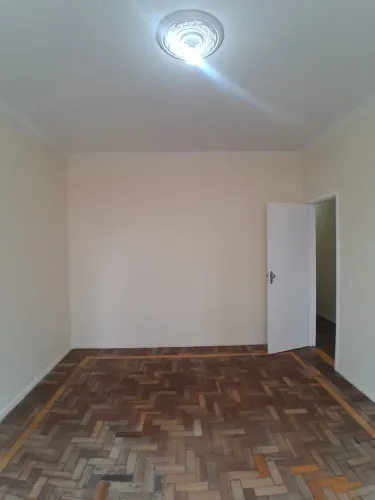 Apartamento de três quartos para alugar na Rua Paulo Silva Araújo 175 / 201Apartamento de