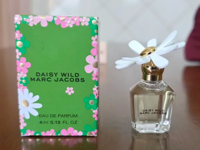Miniatura Marc Jacobs Daisy Wild Eau de Parfum 4ml