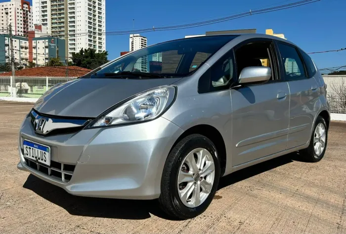 Honda Fit LX 1.4/ 1.4 Flex 8v/16v 5P Aut. 2013