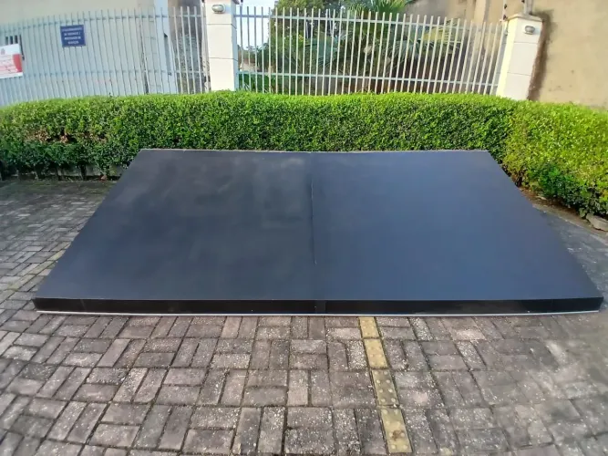Toldo grande, segundo dono , excelente estado de conservação 