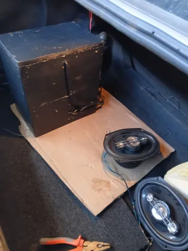 Vendo caixa celada e 2 autofalante 69 bravox