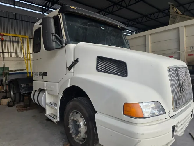 Volvo Nh 6x2