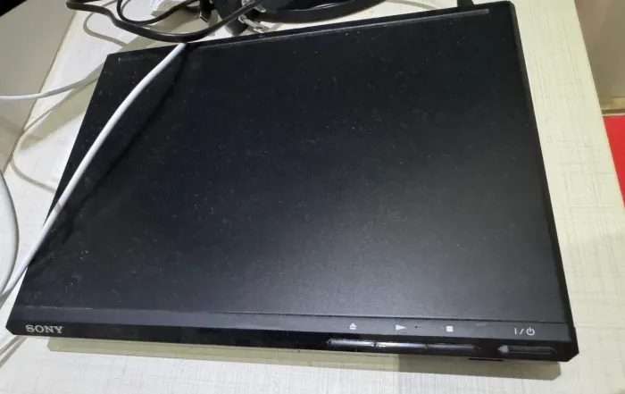 Dvd Player Sony Dvp-sr370 + Controle Preto (Usado)