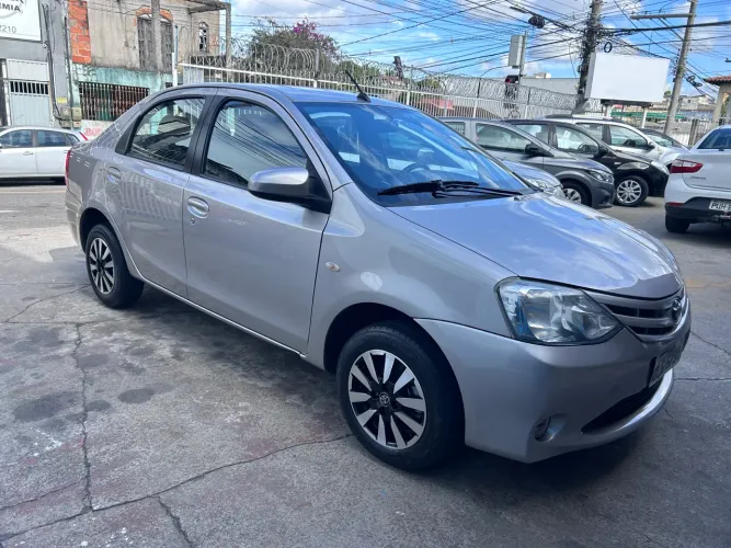 Toyota Etios XS Sedan 1.5 Flex 16V 4P Aut. 2017