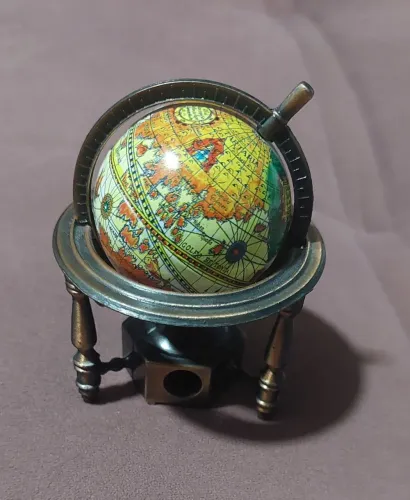 Apontador globo colecionador