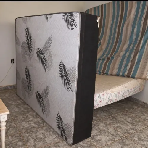Box casal semi novo